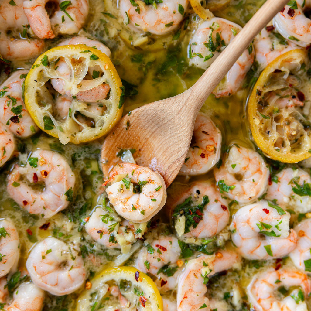 Load image into Gallery viewer, 12 oz Medium Raw Shrimp (51/60) - Serves 3
